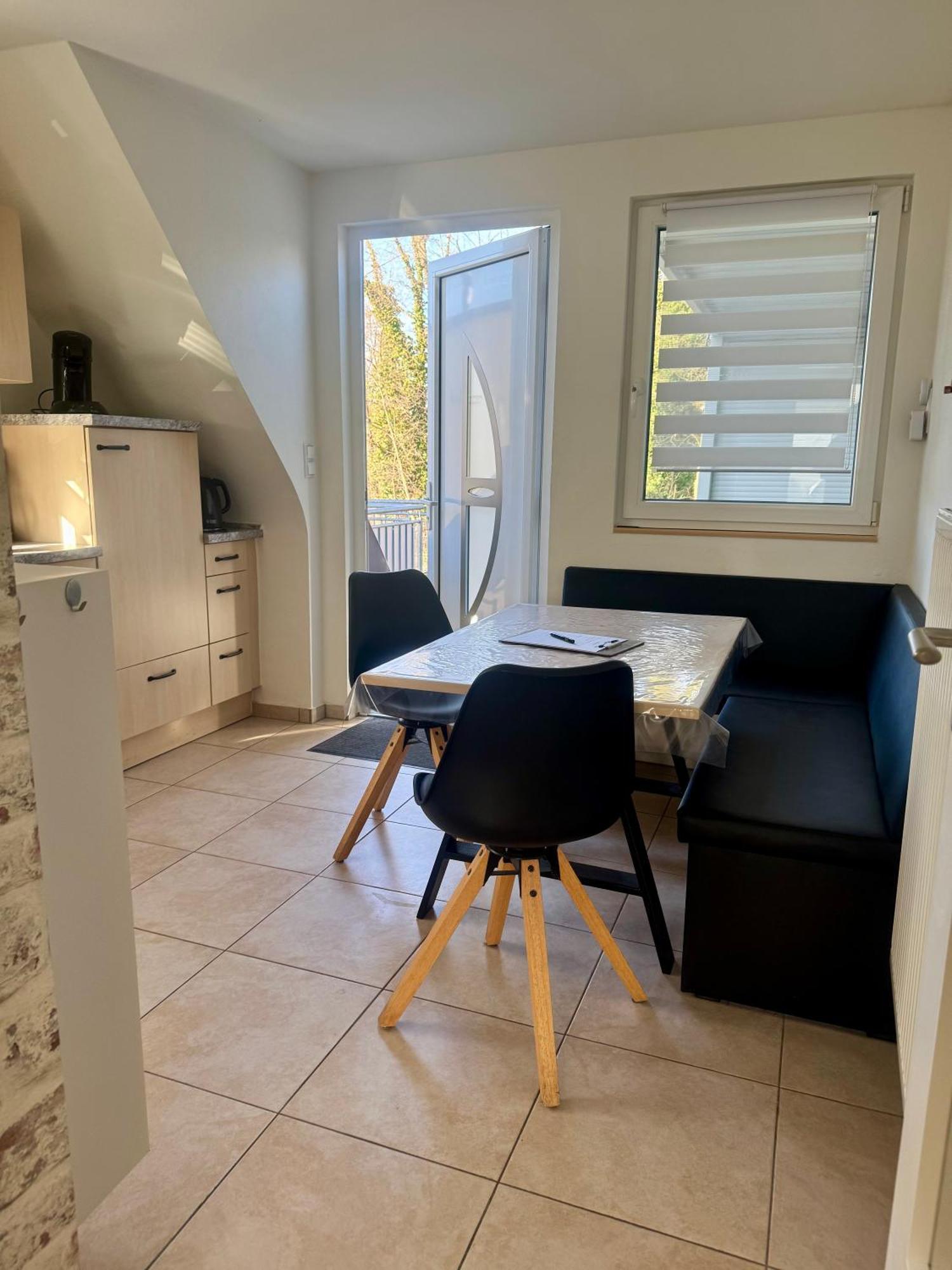 Ferienwohnung Schweier - Außerhalb und doch zentral Freiburg im Breisgau Exterior foto